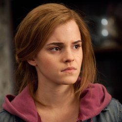 Mit diesem Steppmantel von Ernsting’s family trotzt Hermine jedem Frost in Hogwarts