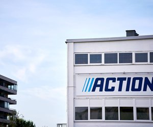 Süße DIY-Etagere für Ostern: Dieser Action-Hack für den Balkon begeistert