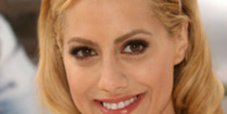 Brittany Murphy: Ihrem Vater wird der Zutritt zum Grab verweigert Brittany Murphy: Ihrem Vater wird der Zutritt zum Grab verweigert