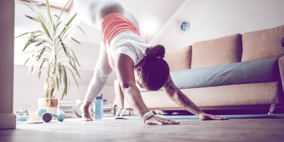 Platzsparende Fitnessgeräte: 8 Empfehlungen für kleine Wohnungen Platzsparende Fitnessgeräte: 8 Empfehlungen für kleine Wohnungen