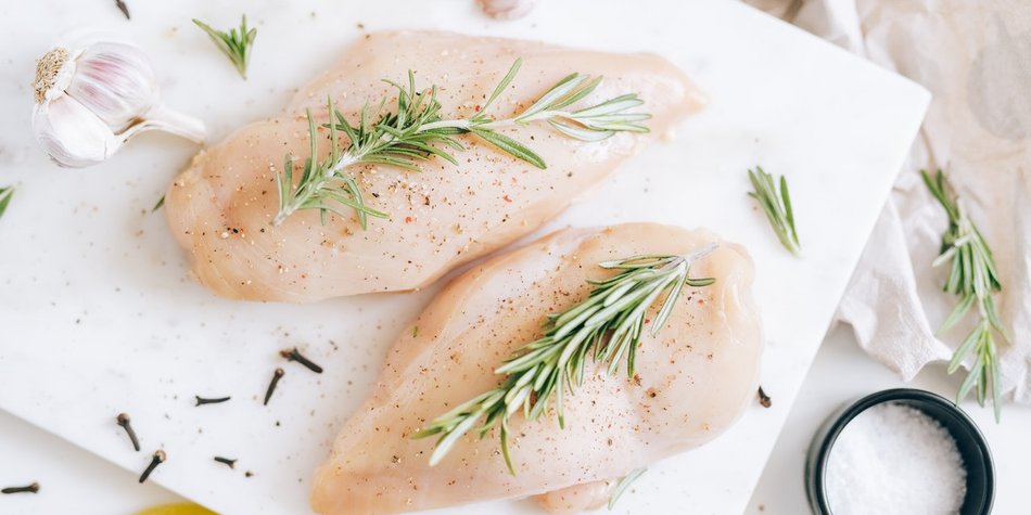 Kalorien in Putenbrust: Nährwerte und Fakten zum Fleisch Kalorien in Putenbrust: Nährwerte und Fakten zum Fleisch