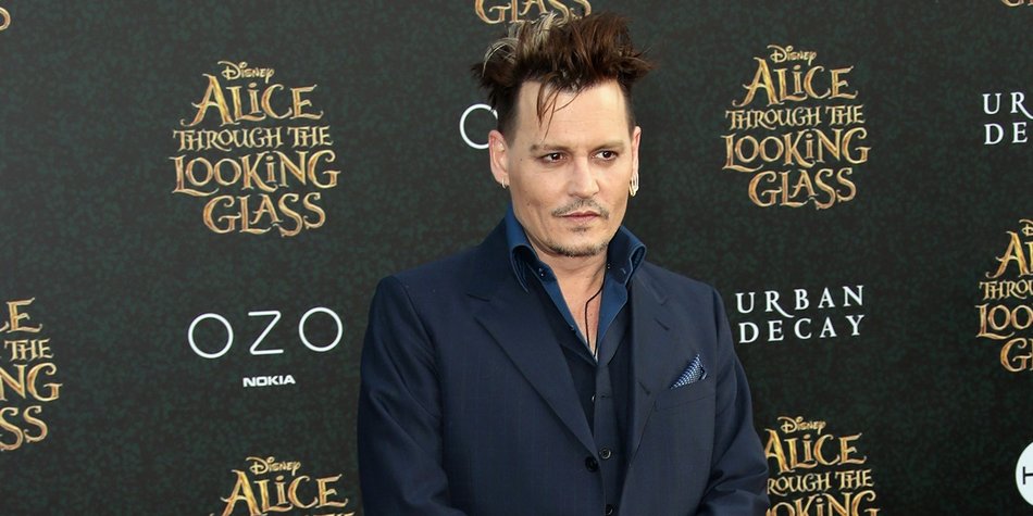 Johnny Depp schwärmt von Tochter Lily-Rose Johnny Depp schwärmt von Tochter Lily-Rose