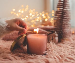 Diese 4 festlichen Duftkerzen schaffen eine besinnliche Weihnachtsatmosphäre (und sind nicht von Ikea oder Jysk)