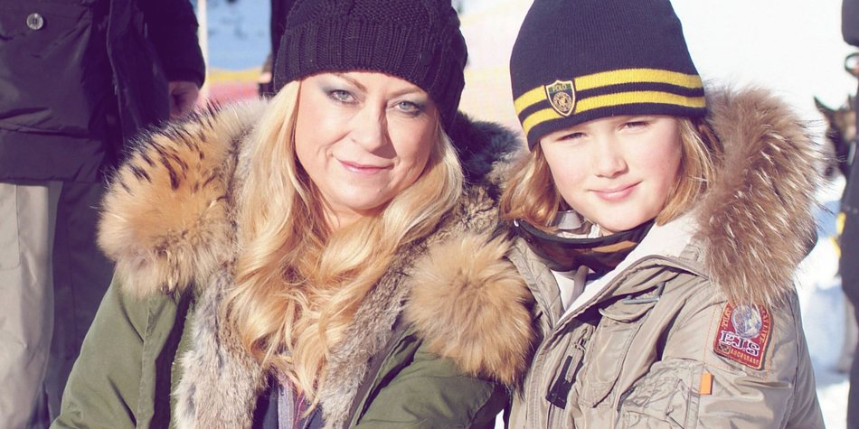 Jenny Elvers: So sieht ihr 19-jähriger Sohn Paul heute aus Jenny Elvers: So sieht ihr 19-jähriger Sohn Paul heute aus