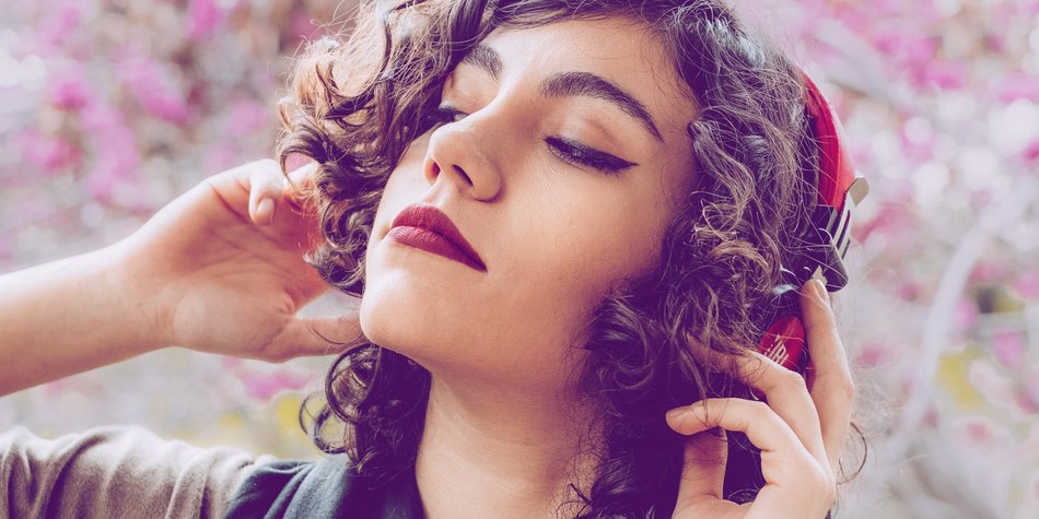Die besten Podcasts für Frauen: Dauerbrenner und Geheimtipps Die besten Podcasts für Frauen: Dauerbrenner und Geheimtipps