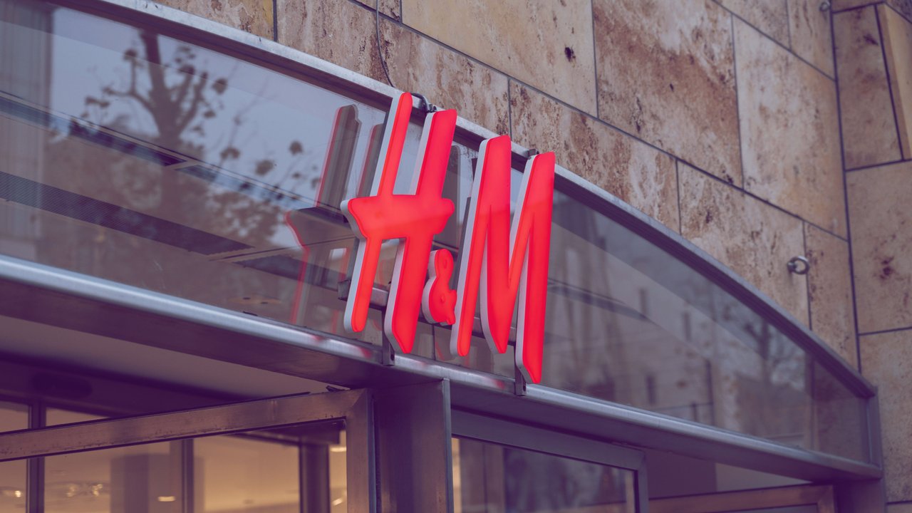 Dieser H&M-Pullover sieht original aus wie vom Designer ﻿