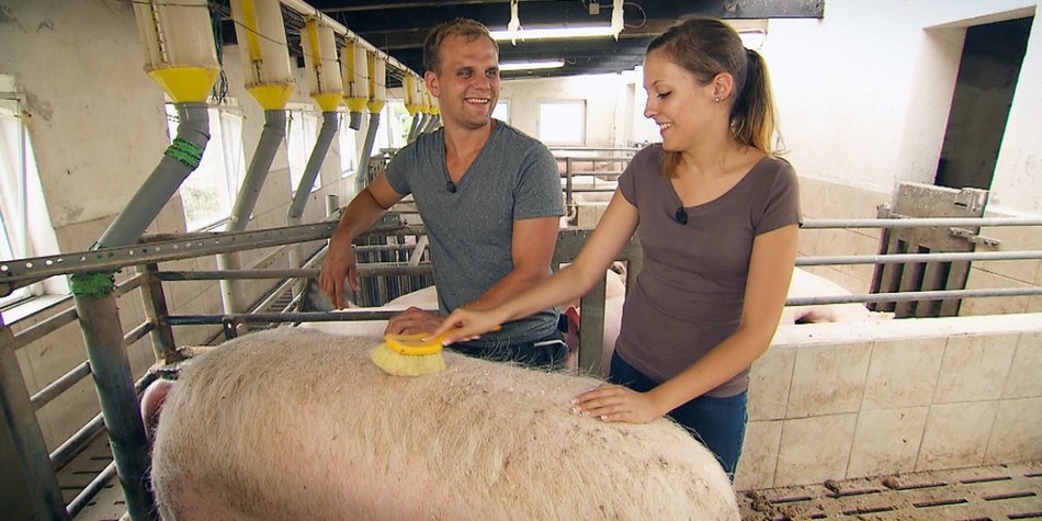 Bauer sucht Frau: Jenny landet in Gunthers Bett Bauer sucht Frau: Jenny landet in Gunthers Bett