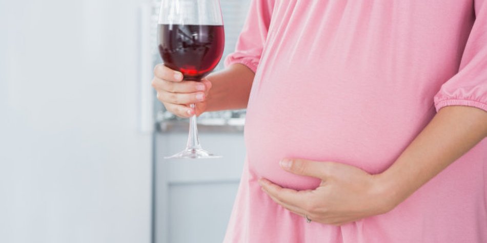 Alkohol in der Schwangerschaft: Unbedenklich? Alkohol in der Schwangerschaft: Unbedenklich?
