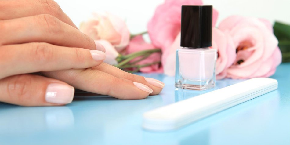 Nagelmodellage Nagelmodellage