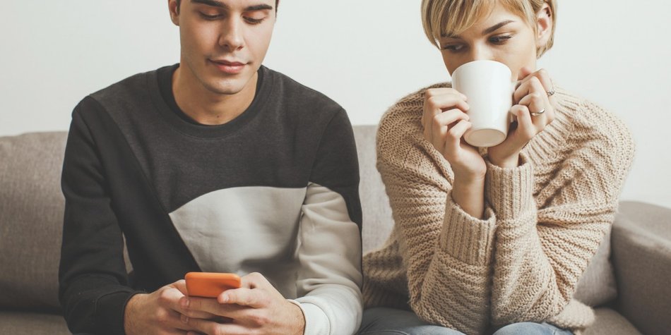 Swipe Buster: Ist dein Freund auf Tinder? Swipe Buster: Ist dein Freund auf Tinder?
