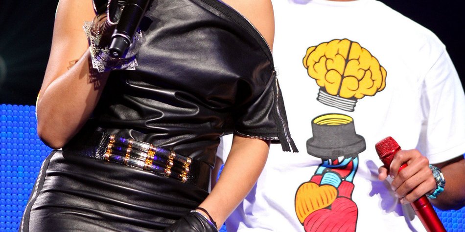 Chris Brown hielt mit Rihanna Händchen Chris Brown hielt mit Rihanna Händchen
