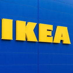 Schnäppchen: Dieser Ikea-Kleiderschrank hat echt viel Platz