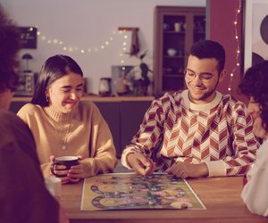 8 Gesellschaftsspiele, die perfekt für regnerische Herbsttage sind