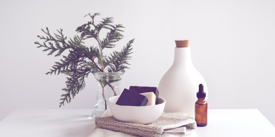 Schwarze Seife: Das steckt hinter dem neuen Beautytrend Schwarze Seife: Das steckt hinter dem neuen Beautytrend