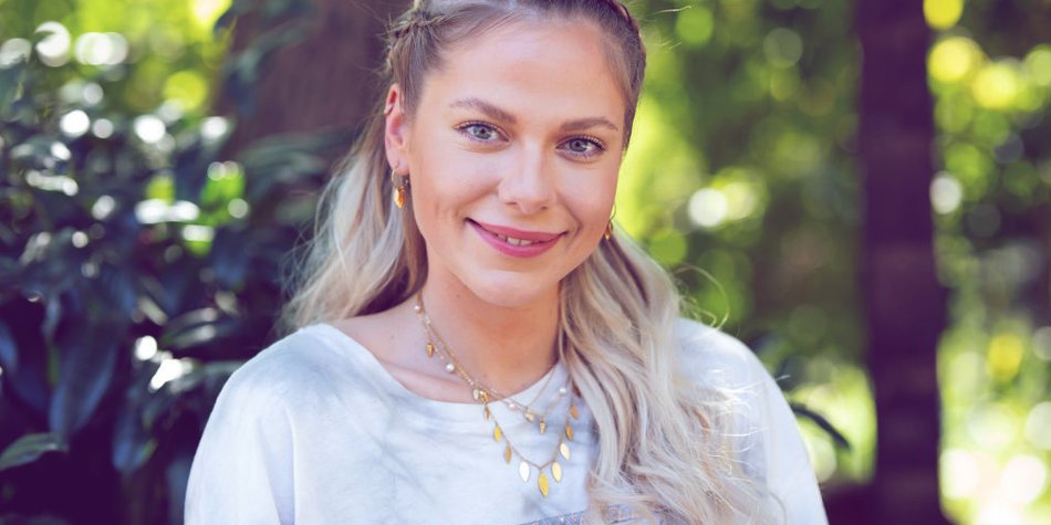AWZ-Star Cheyenne Pahde hat jetzt kurze Haare AWZ-Star Cheyenne Pahde hat jetzt kurze Haare