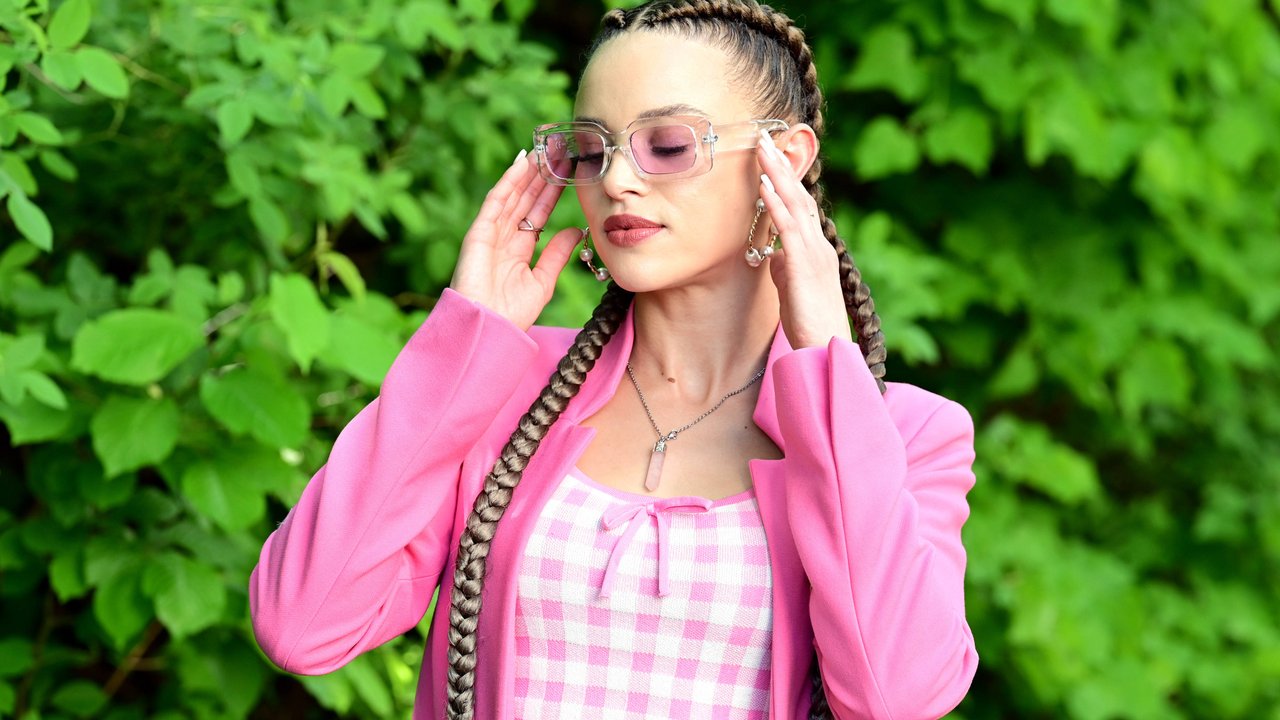 Befindet sich ein Partner an Christin Okparas Seite? Befindet sich ein Partner an Christin Okparas Seite?