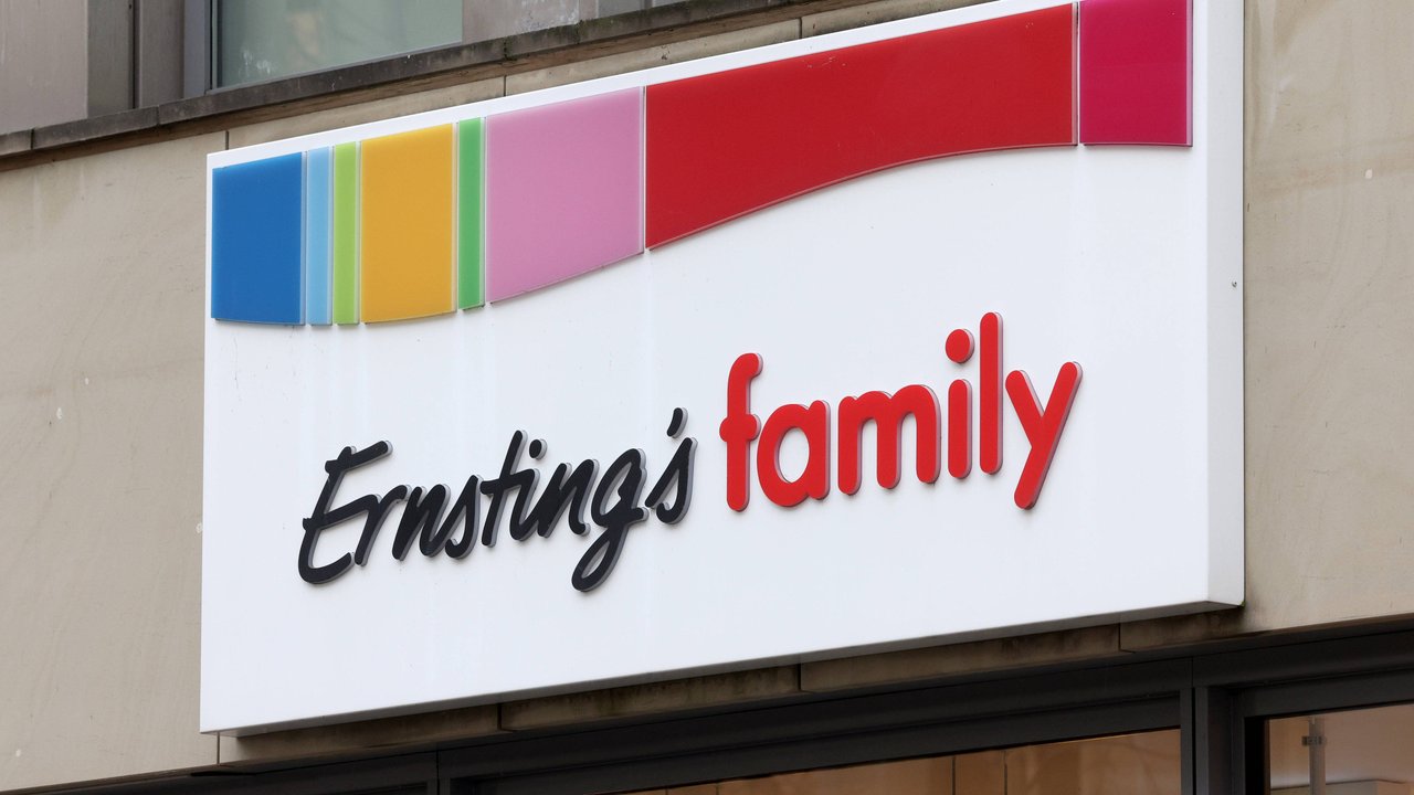 Der Sitzpouf von Ernsting's family ist praktisch und schick. Der Sitzpouf von Ernsting's family ist praktisch und schick.