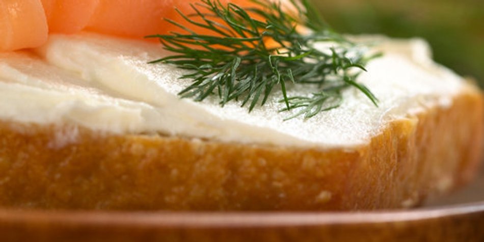 Lachsbrödli mit Ziegenkäse Lachsbrödli mit Ziegenkäse