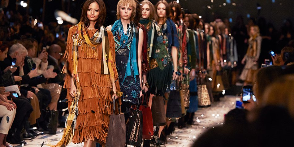 Peace, Love and Happiness: Hippie-Feeling bei Burberry Prorsum Peace, Love and Happiness: Hippie-Feeling bei Burberry Prorsum