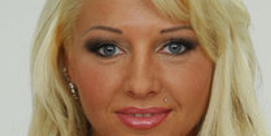 Big Brother 10: Sexy Cora hat Tobi nie geliebt! Big Brother 10: Sexy Cora hat Tobi nie geliebt!
