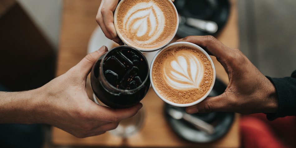 Kaffee aufwärmen: Gute Idee gegen Verschwendung oder Gefahr für die Gesundheit? Kaffee aufwärmen: Gute Idee gegen Verschwendung oder Gefahr für die Gesundheit?