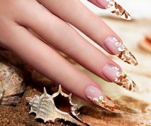 So einfach kannst du dir Mermaid Nails zaubern!