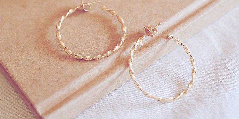 Schmuck-Adventskalender: Diese Modelle lohnen sich wirklich Schmuck-Adventskalender: Diese Modelle lohnen sich wirklich