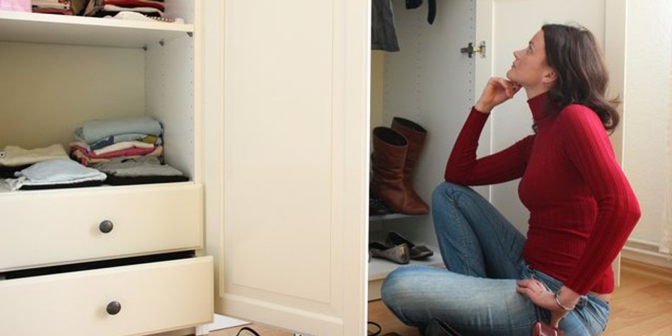 Platz im Kleiderschrank: Winterpullis richtig einlagern Platz im Kleiderschrank: Winterpullis richtig einlagern