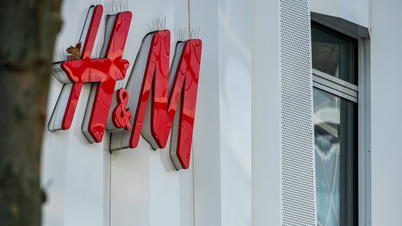 H&M bietet ein breites Sortiment an stilvollen Home Accessoires.