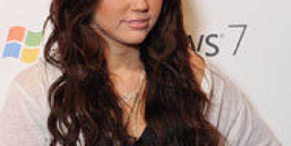 Miley Cyrus: Busen-Tattoo Miley Cyrus: Busen-Tattoo