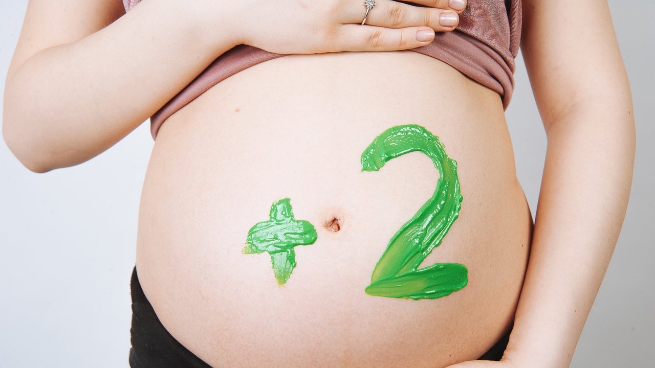 Mehrlingsschwangerschaft: Wie entsteht sie und welche Risiken gibt es?