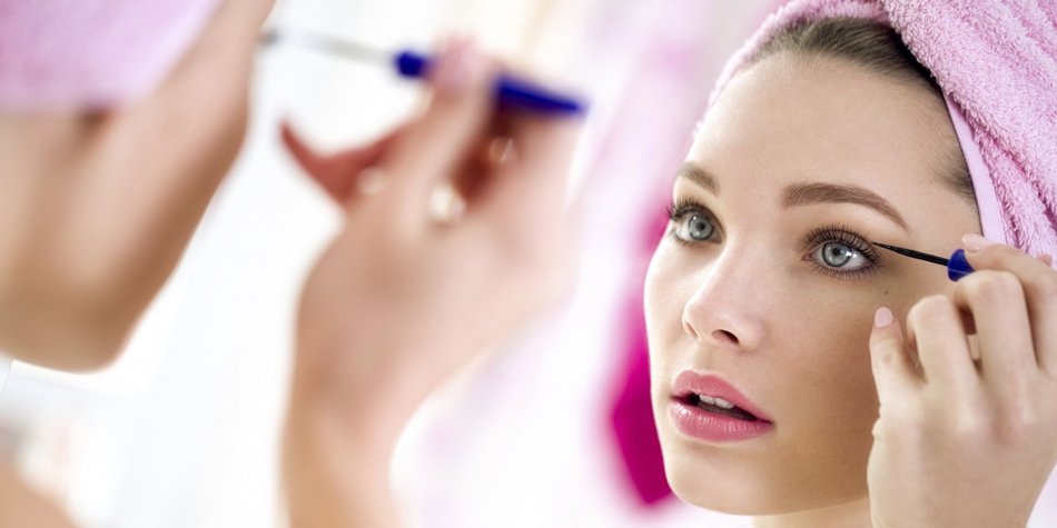 Mascara: Selbstbräuner für die Wimpern Mascara: Selbstbräuner für die Wimpern