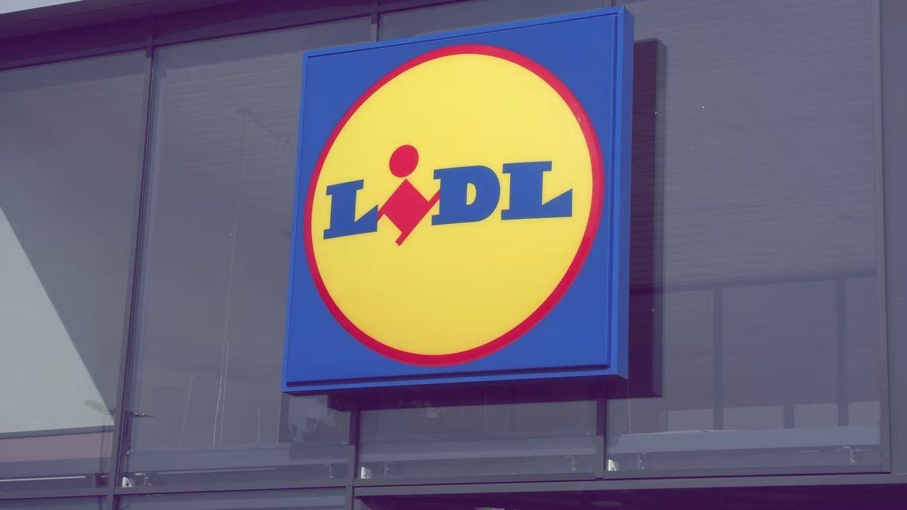 Mit der praktischen Sitzbank von Lidl schaffst du Zuhause mehr Stauraum. Mit der praktischen Sitzbank von Lidl schaffst du Zuhause mehr Stauraum.
