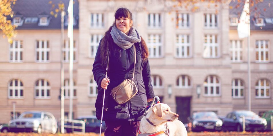 Carina studiert blind: „Deine Grenzen setzt du dir selbst!" Carina studiert blind: „Deine Grenzen setzt du dir selbst!"