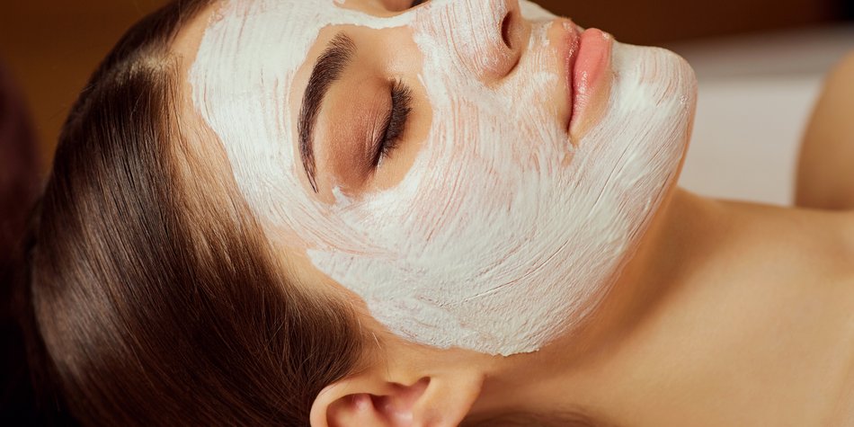 Infektionsgefahr: dm ruft Gesichtsmaske zurück Infektionsgefahr: dm ruft Gesichtsmaske zurück