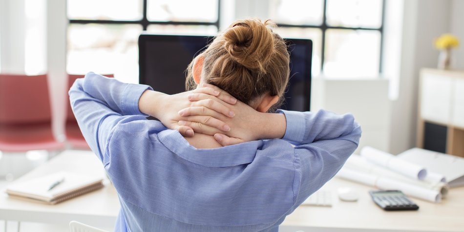 5 Angewohnheiten, die bei Frauen den Rücken schädigen 5 Angewohnheiten, die bei Frauen den Rücken schädigen