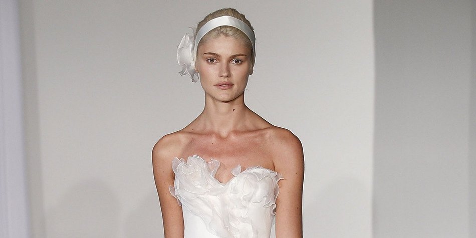 Ist das weiße Brautkleid out? Ist das weiße Brautkleid out?