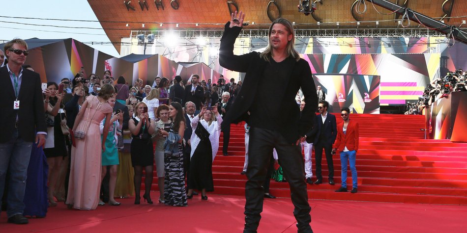 Brad Pitt und Shia LaBeouf gehen zur Army! Brad Pitt und Shia LaBeouf gehen zur Army!
