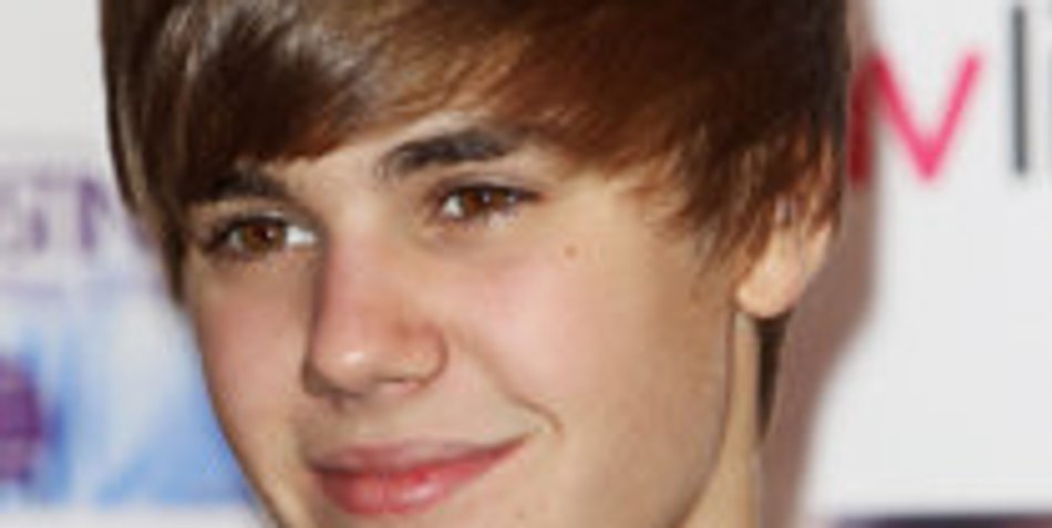 Justin Bieber: Das Kuss-Foto mit Selena Gomez ist nicht echt Justin Bieber: Das Kuss-Foto mit Selena Gomez ist nicht echt