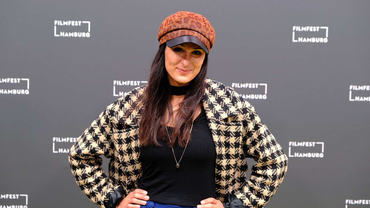 Aybi Era, bekannt aus Notruf Hafenkante. Aybi Era, bekannt aus Notruf Hafenkante.