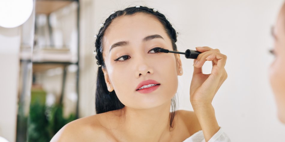 Mascara richtig auftragen: Wie trägt man Mascara am besten auf? Mascara richtig auftragen: Wie trägt man Mascara am besten auf?