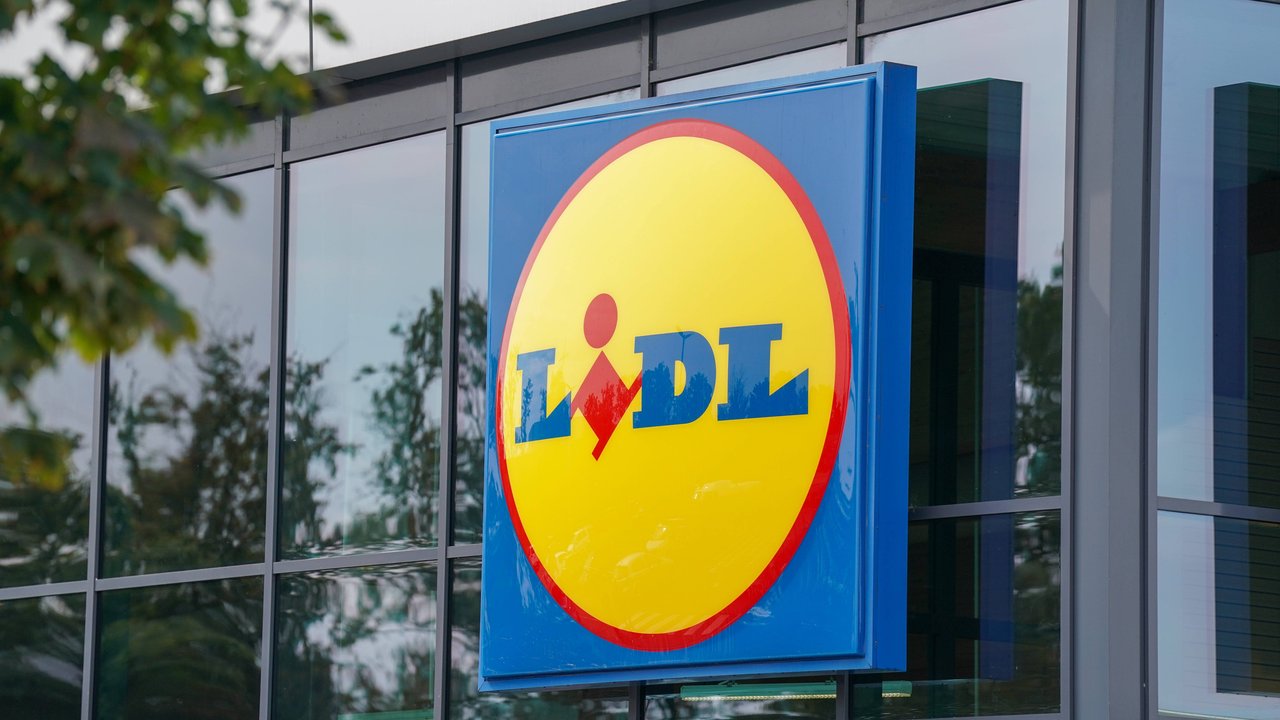 Eine weihnachtliche Beleuchtung, wie die von Lidl, gehört in der Winterzeit dazu. Eine weihnachtliche Beleuchtung, wie die von Lidl, gehört in der Winterzeit dazu.