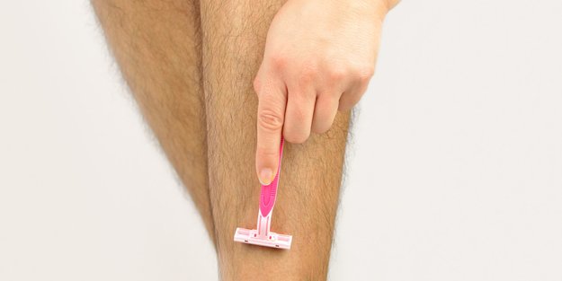 Starker Haarwuchs als Frau: Was hilft?