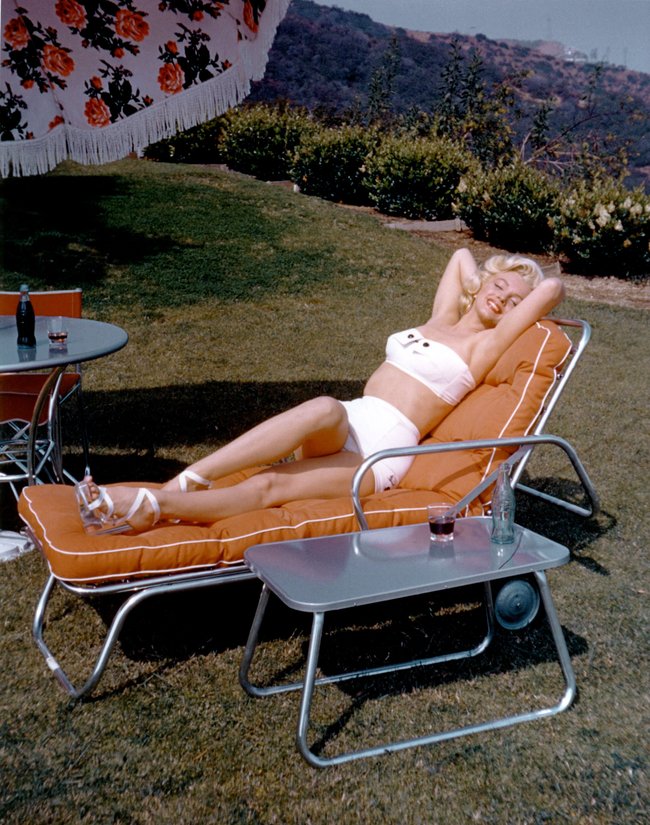 American actress and singer Marilyn Monroe 1926 - 1962 in California, 1953 photo 1632136 American actress and singer Marilyn Monroe 1926 - 1962 in California, 1953 photo add.info.: L actrice et chanteuse americaine Marilyn Monroe 1926 - 1962 en Californie, 1953 --- American actress and singer Marilyn Monroe 1926 - 1962 in California, 1953 Diltz. Copyright: xDiltzx/xBridgemanxImagesx 1632136 American actress and singer Marilyn Monroe 1926 - 1962 in California, 1953 photo 1632136 American actress and singer Marilyn Monroe 1926 - 1962 in California, 1953 photo add.info.: L actrice et chanteuse americaine Marilyn Monroe 1926 - 1962 en Californie, 1953 --- American actress and singer Marilyn Monroe 1926 - 1962 in California, 1953 Diltz. Copyright: xDiltzx/xBridgemanxImagesx 1632136