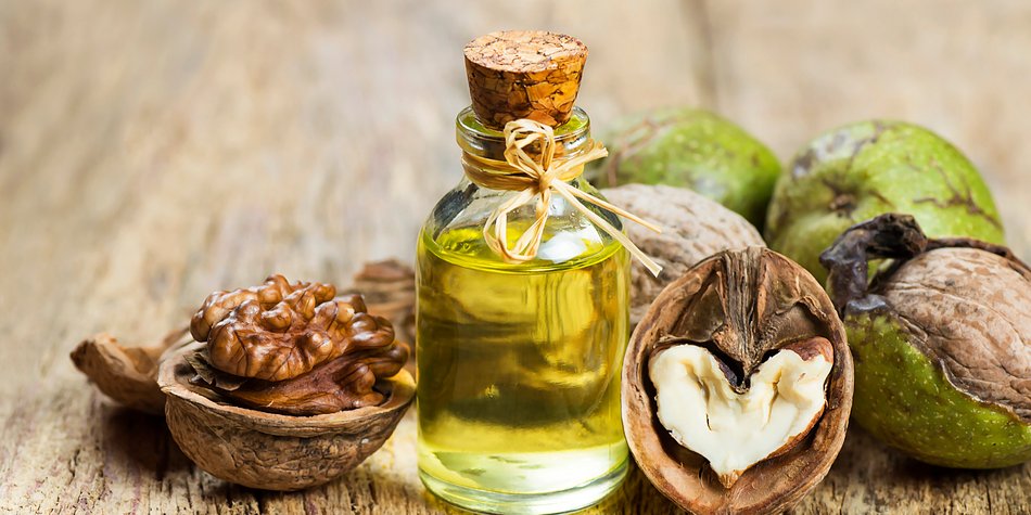 Nährstoffcheck: Wie gesund ist Walnussöl? Nährstoffcheck: Wie gesund ist Walnussöl?
