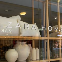 Dieser Metallcouchtisch von Zara Home sieht aus wie vom Designer