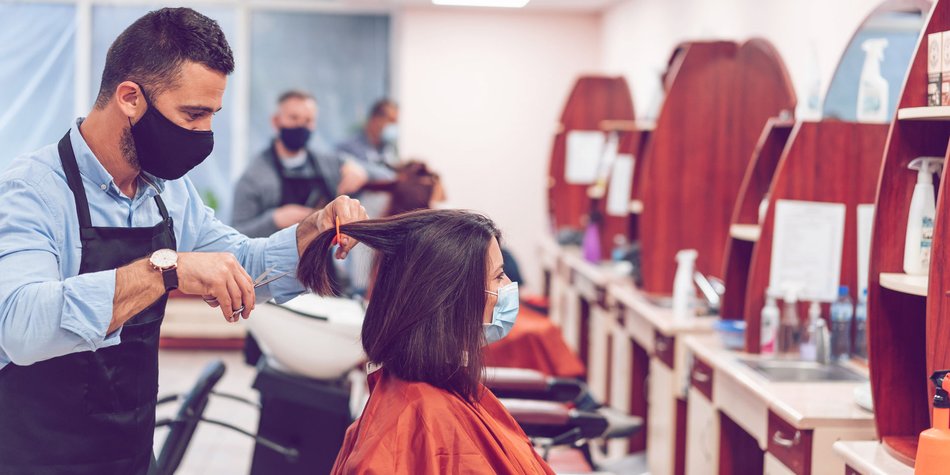 Insolvenz beantragt: Deutschlands größte Friseurkette könnte bald viele Filialen schließen Insolvenz beantragt: Deutschlands größte Friseurkette könnte bald viele Filialen schließen
