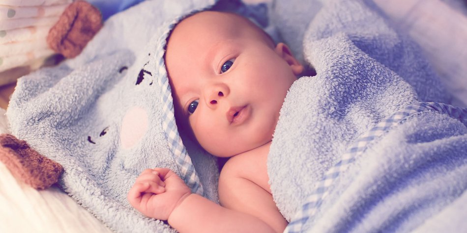 Wie oft soll ich mein Baby baden? Tipps rund ums Bad Wie oft soll ich mein Baby baden? Tipps rund ums Bad