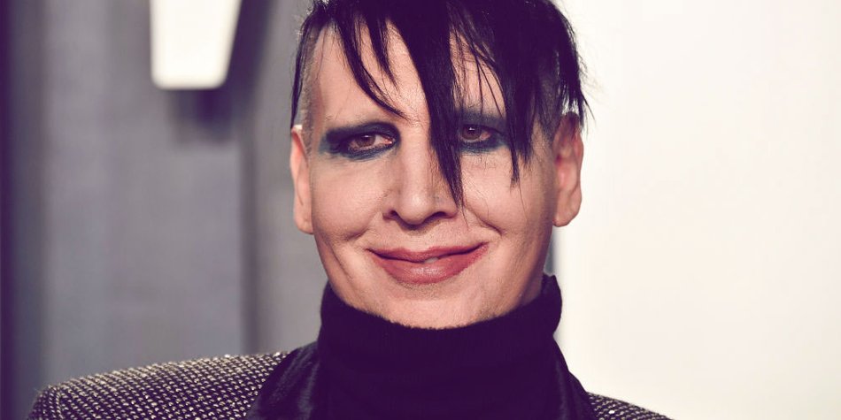 Gehirnwäsche- & Vergewaltigungs-Vorwurf: Jetzt reagiert Marilyn Manson! Gehirnwäsche- & Vergewaltigungs-Vorwurf: Jetzt reagiert Marilyn Manson!