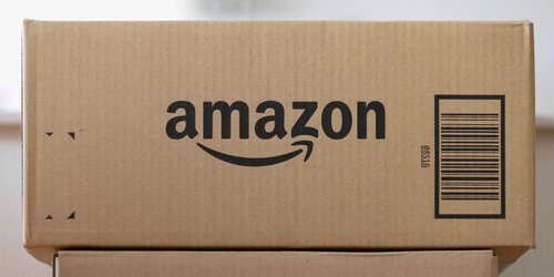 Weihnachtsglanz überall: LED-Kugeln von Amazon verschönern Innen- und Außenbereiche